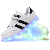 锐友616#童鞋时尚LED充电开关灯鞋童鞋（25-37） P58元