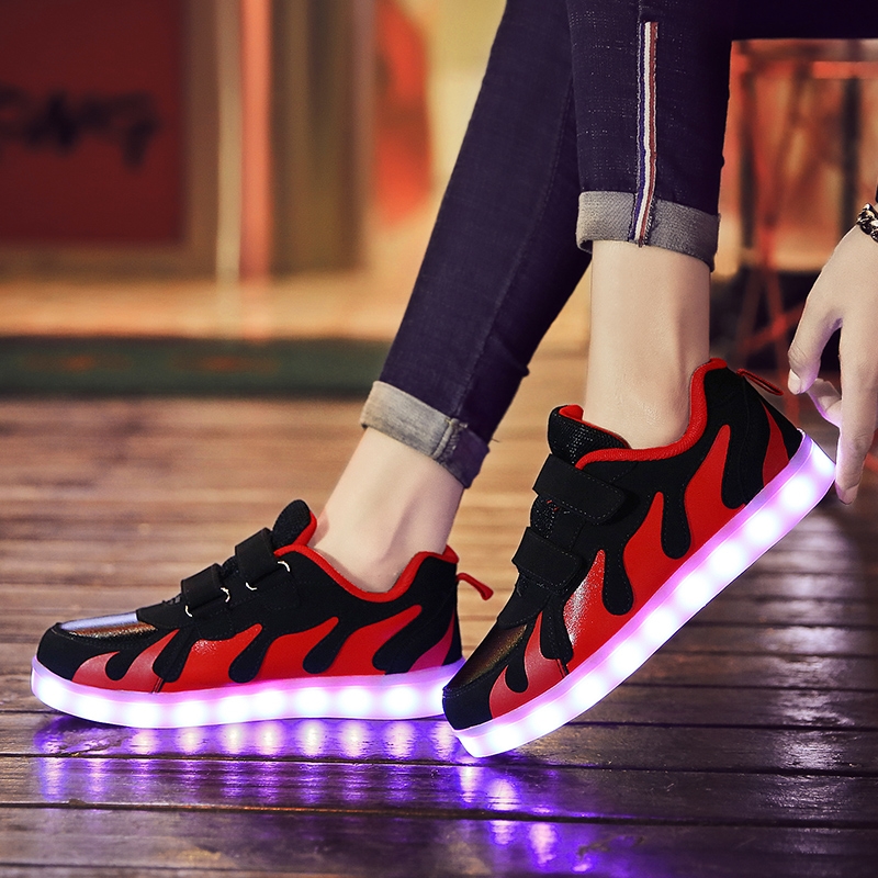 LED充电灯鞋USB发光鞋童鞋男女童七彩闪灯鞋韩版百搭板鞋