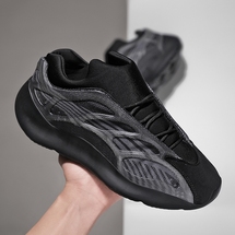 赤足CZ700V3春季爆款椰子骨架夜光老爹鞋 Yeezy男鞋