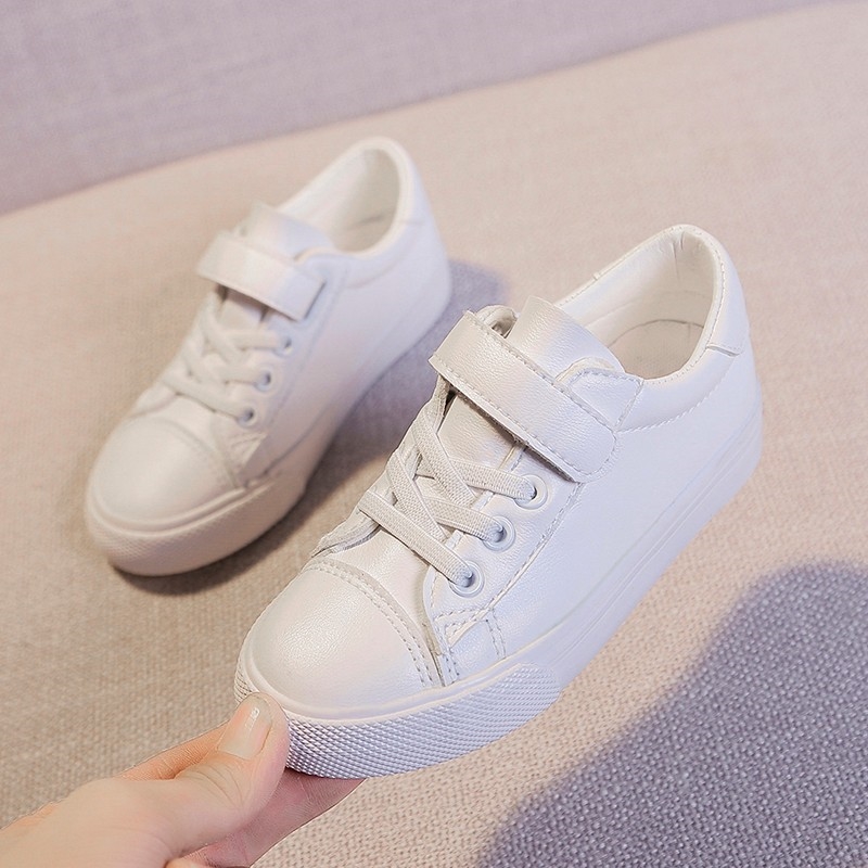 哆菲猫品牌时尚四季学生爆款真超纤运动小白鞋