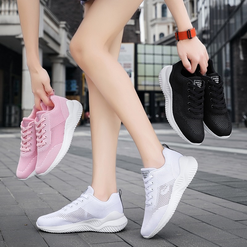 大码镂空女鞋超轻飞织面运动休闲跑步健身鞋跨境