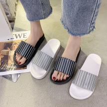 2020年新款夏季黑白撞色家居拖鞋 简约竖纹塑料拖鞋 一字拖鞋女士