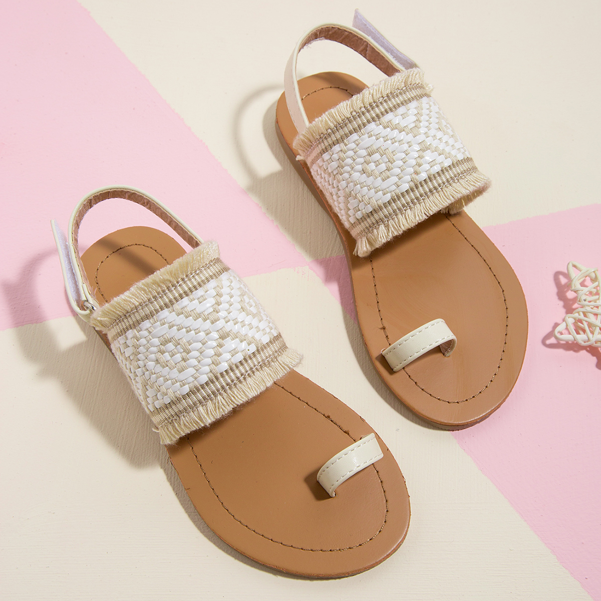 2022夏季新款女童鞋平底凉鞋时尚简约大方高档韩版公主女童鞋