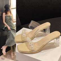 法式高跟拖鞋女夏外穿2024新款珍珠小香风透明一字带粗跟水晶