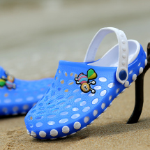 汤妮996儿童时尚沙滩凉鞋，亲子洞洞拖鞋