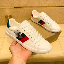 兴凯达25031真皮小白鞋小蜜蜂休闲板鞋