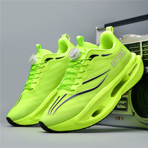 工厂直销1909情侣休闲旋转扣款双层碳板跑步潮鞋跨境爆款P6