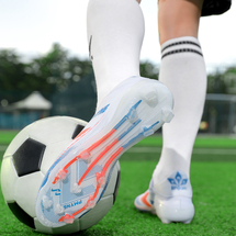 新款足球鞋无缝飞织有系带款长钉