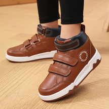 新款儿童时尚休闲板鞋小白鞋(有量有价）