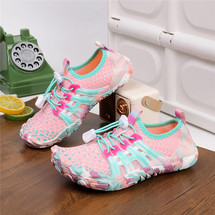 沙滩凉鞋，面料弹性好，橡胶耐磨大底