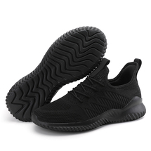 男女款高弹飞织透气面料，高弹EVA大底，跑步运动款