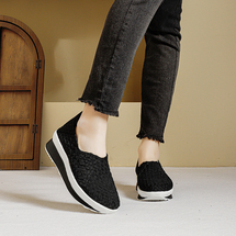 夏季妈妈布鞋大码女鞋中年老人凉鞋平底单鞋轻便透气编织鞋子